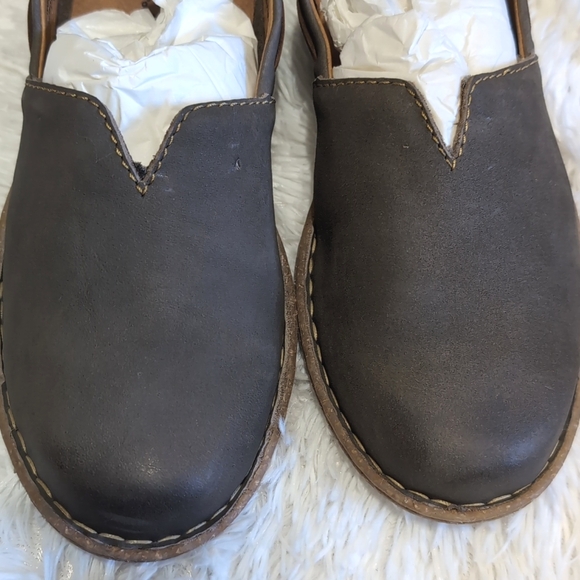 NWB Born Naya Grey Genuine Suede Leather Slip On Loafers - Picture 9 of 16